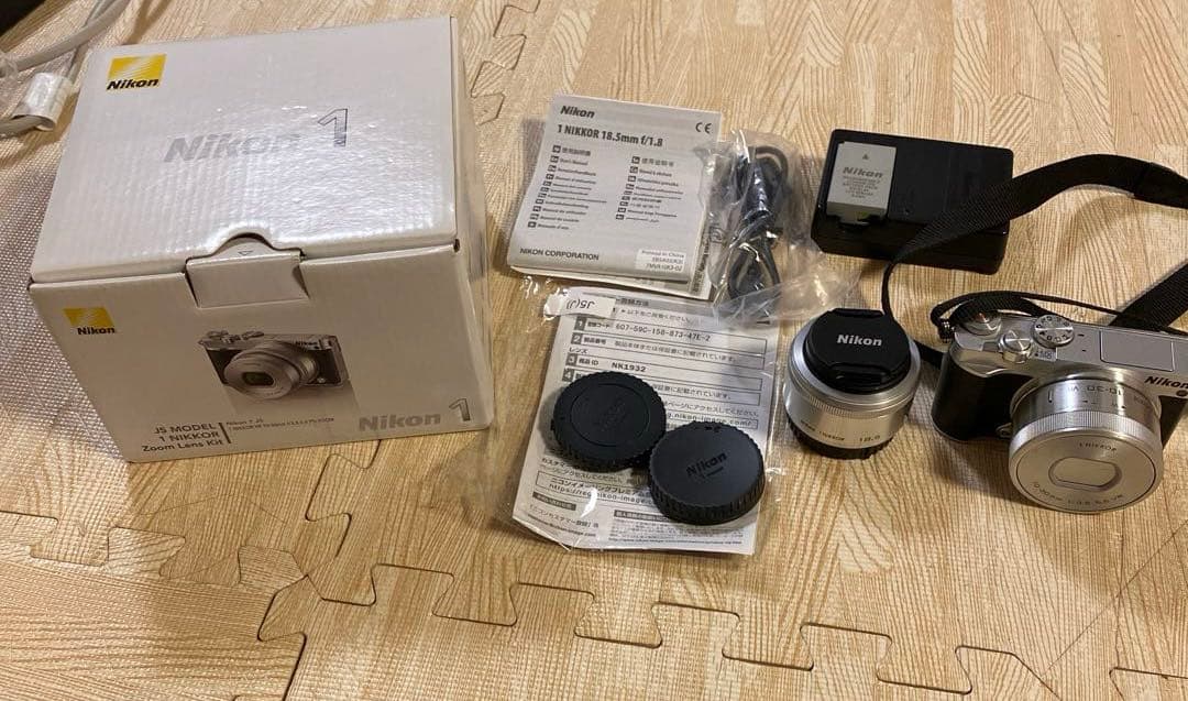 Nikon1 J5ダブルレンズ◆10-30/f3.5-5.6◆18.5/f1.8
