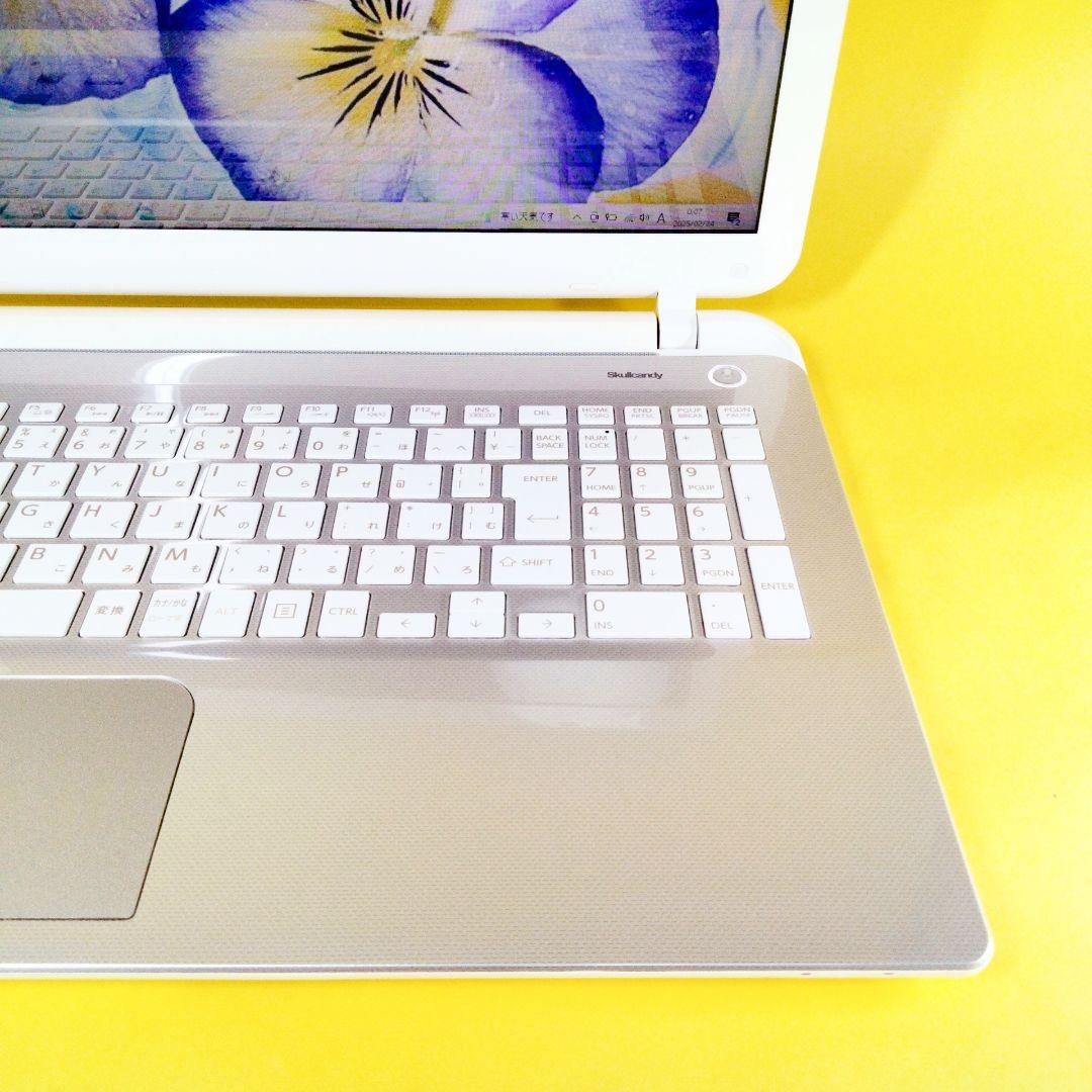 断トツお買い得ⅰ3＆新品SSD256GB✨ノートパソコンカメラ付き✨ブルーレイ