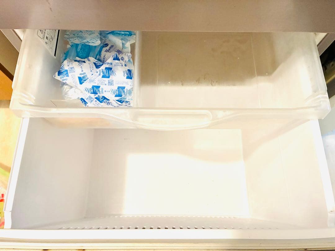 日立冷凍冷蔵庫R-S36RV 冷蔵庫　ファミリー向け　大容量　シルバー 冷蔵庫