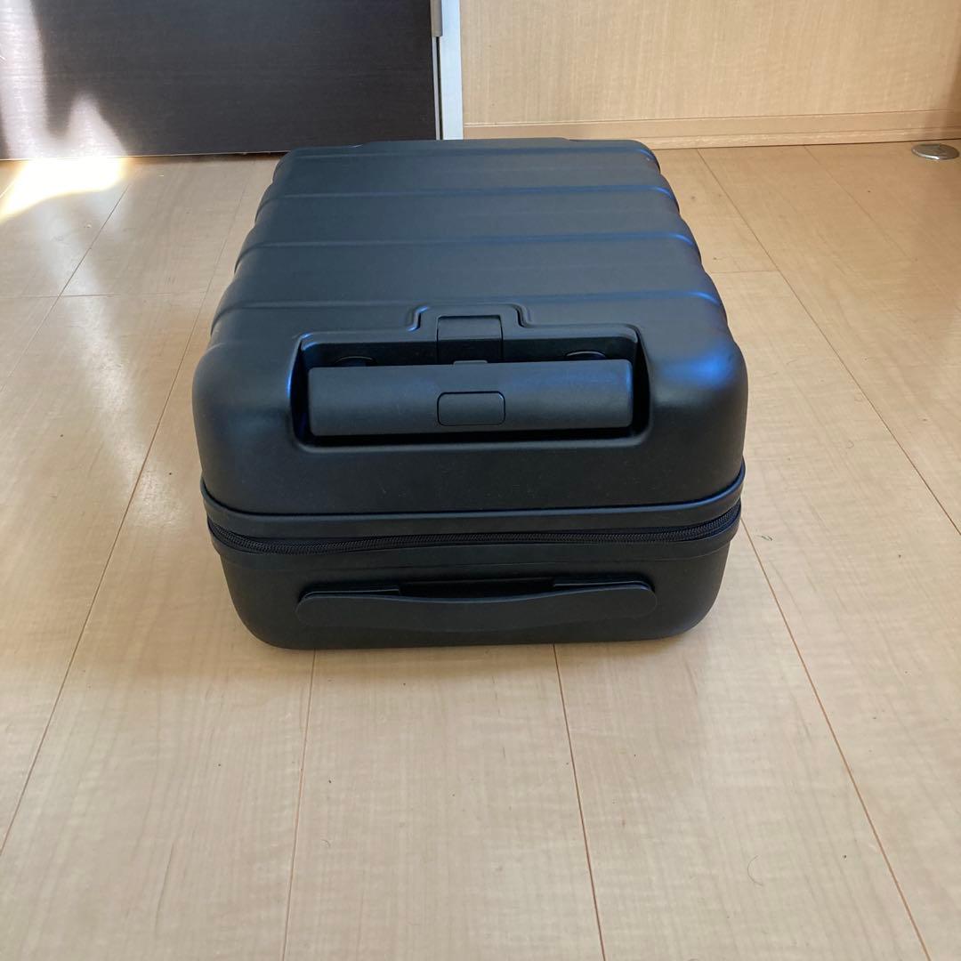 無印良品　ハードキャリーケース　ブラック　20リットル