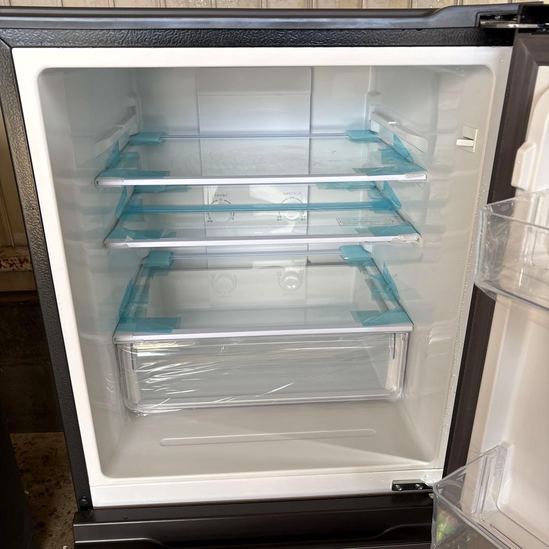 ほぼ未使用2023年製シルバー冷蔵庫 AQR-17P(D)