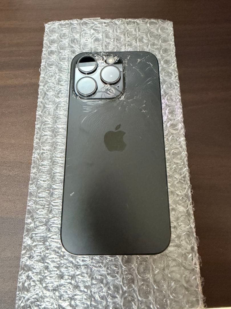 iPhone 15 Pro 256GB 割れあり 動作確認済み