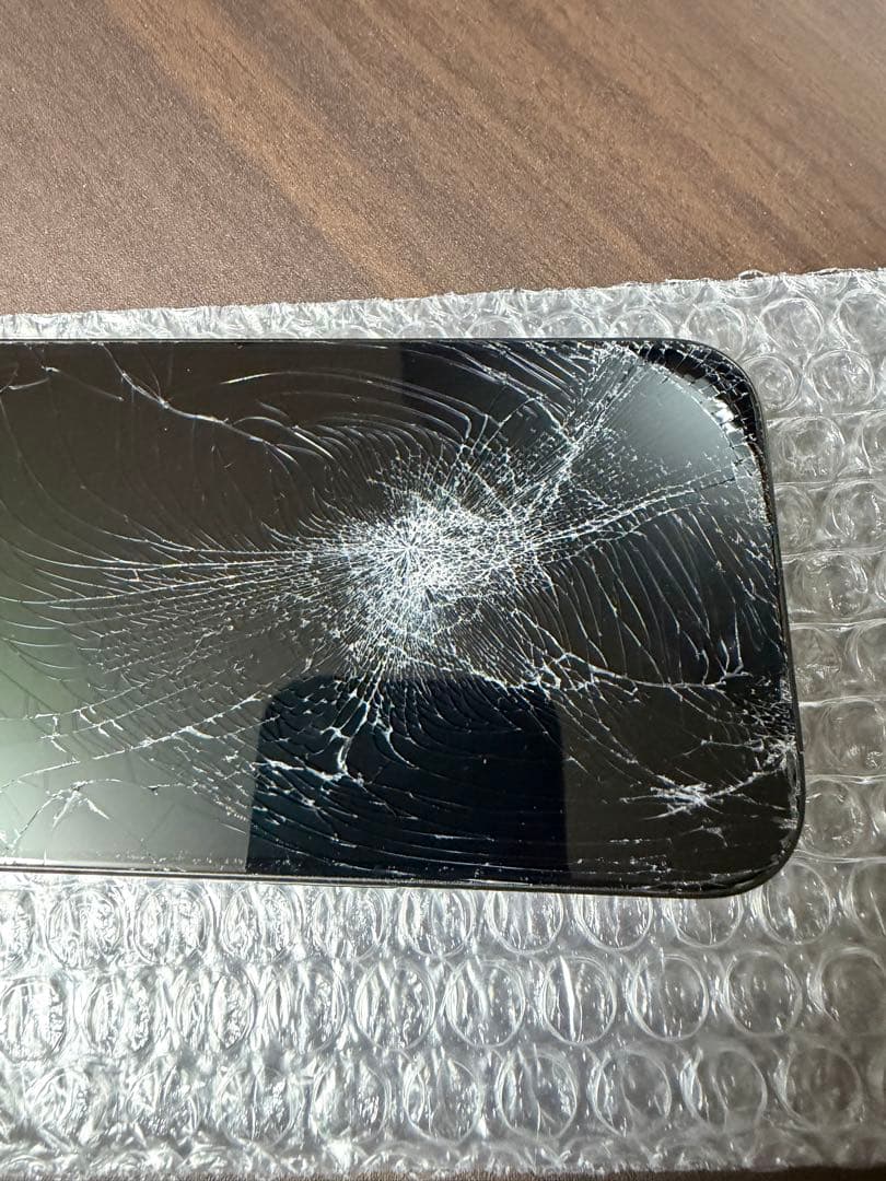 iPhone 15 Pro 256GB 割れあり 動作確認済み