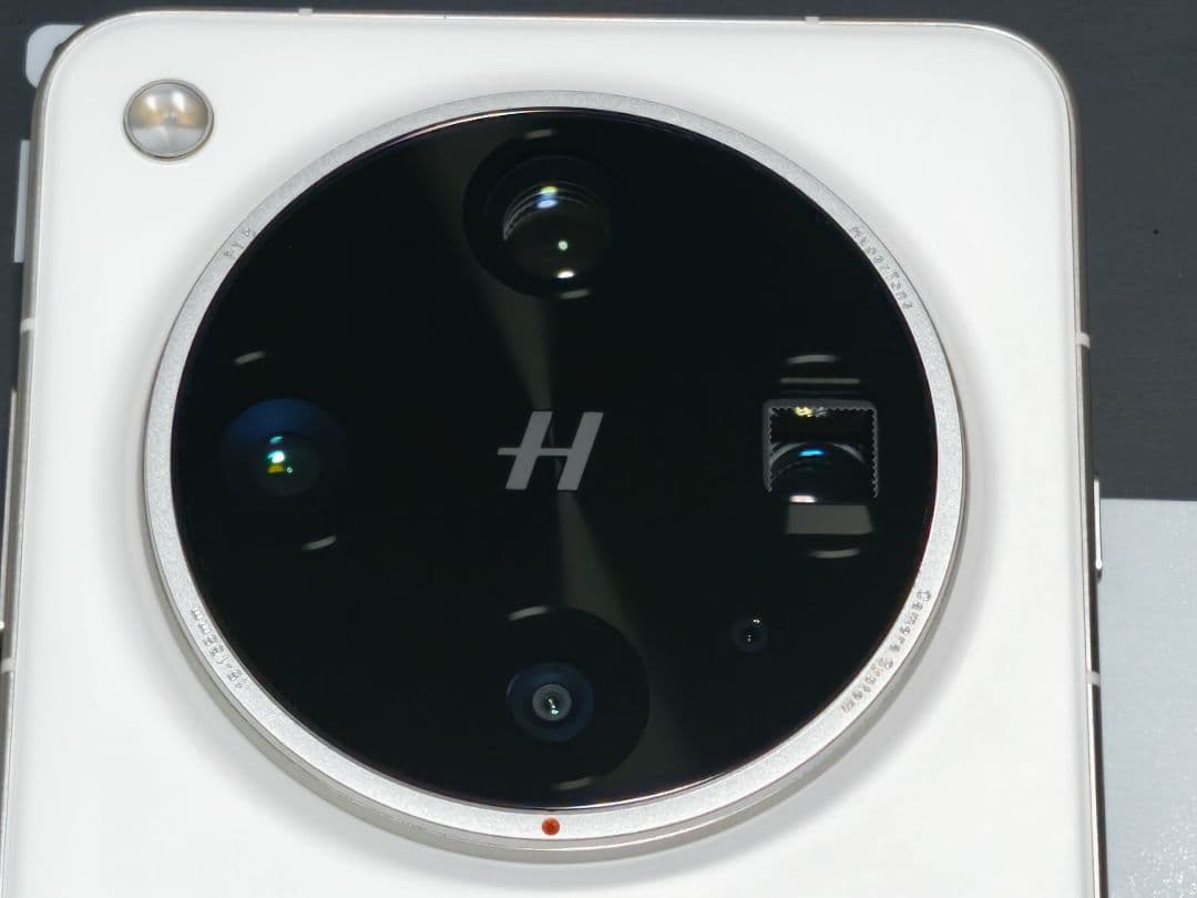 【極美品・おまけ有】16/512 OPPO Find X8 Ultra ホワイト