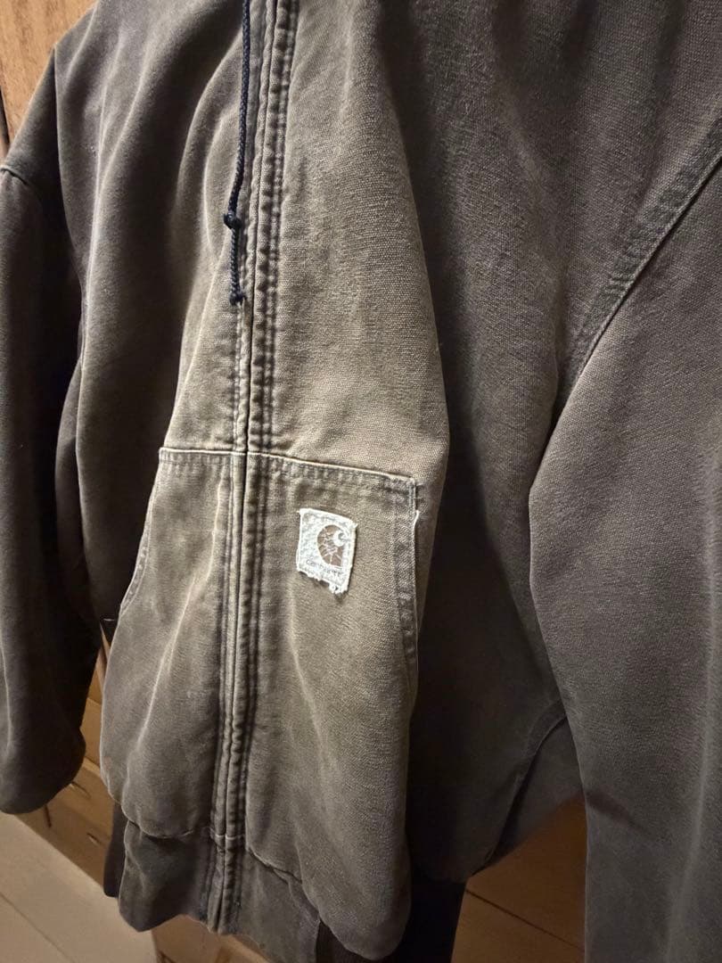Carhartt ブラウン アクティブジャケット