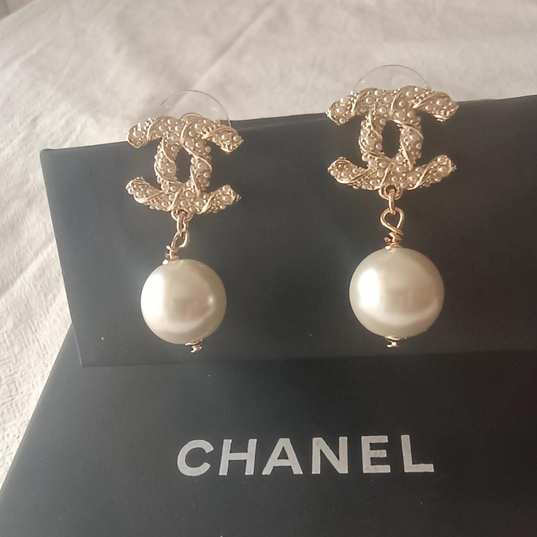 ラインストーンパールピアス