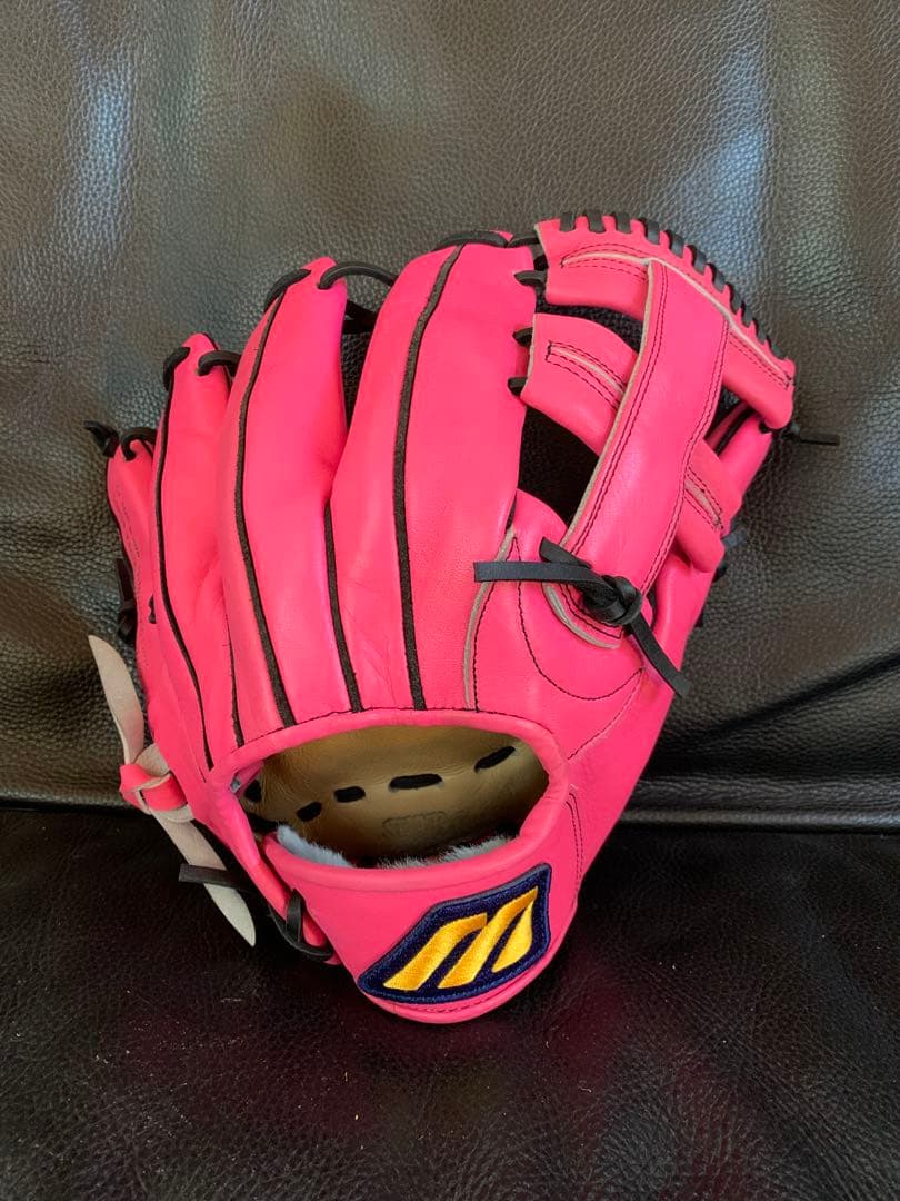 ♡*♡様 ミズノ　軟式グラブ　激レア　ピンク　ビッグMマーク湯揉み型付け済み