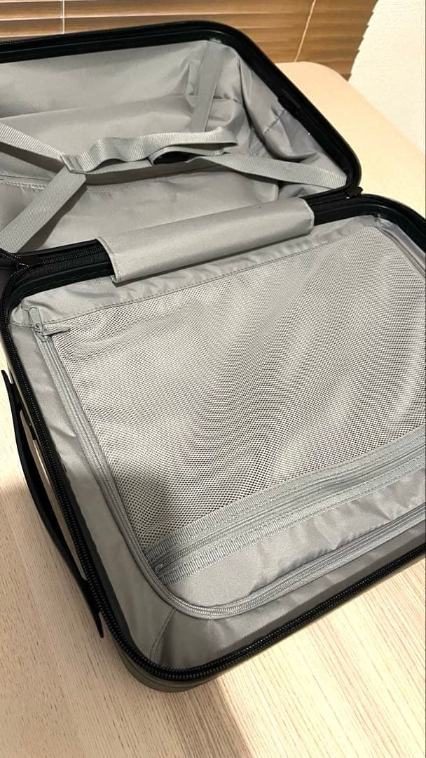 【無印良品】ハードキャリーケース紺色 20L 機内持ち込み可