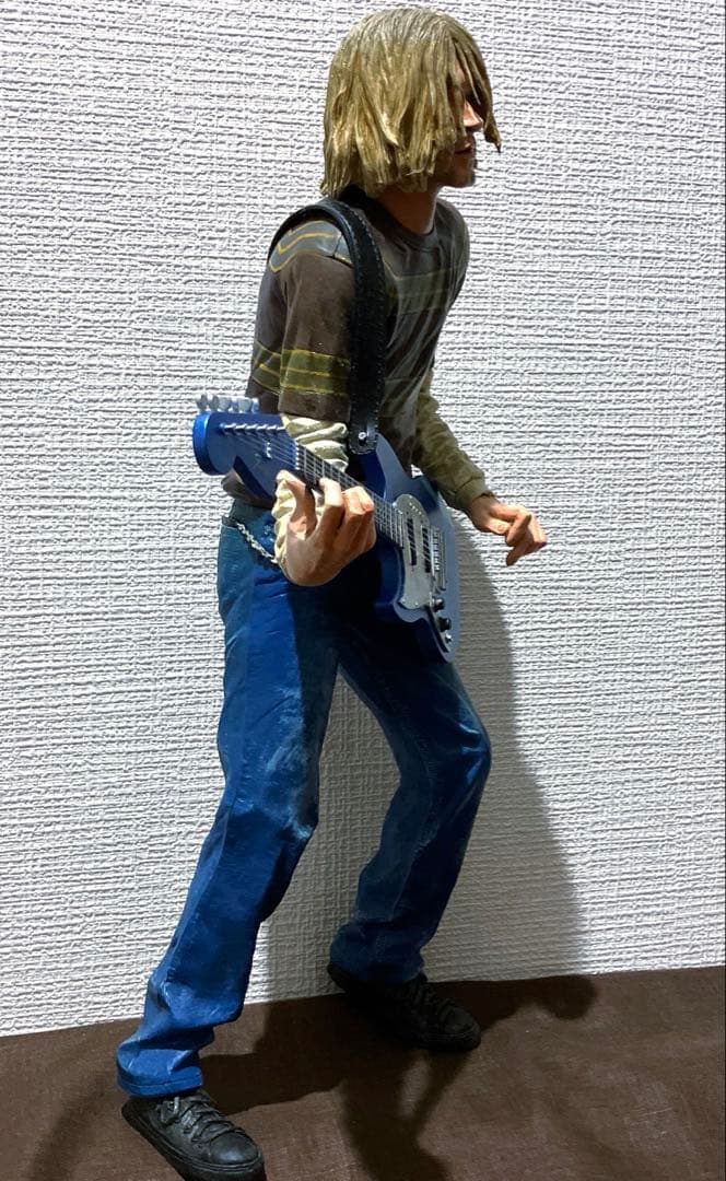 Y*e様 【完動品❗️】NIRVANA カート・コバーン18インチ サウンドフィ