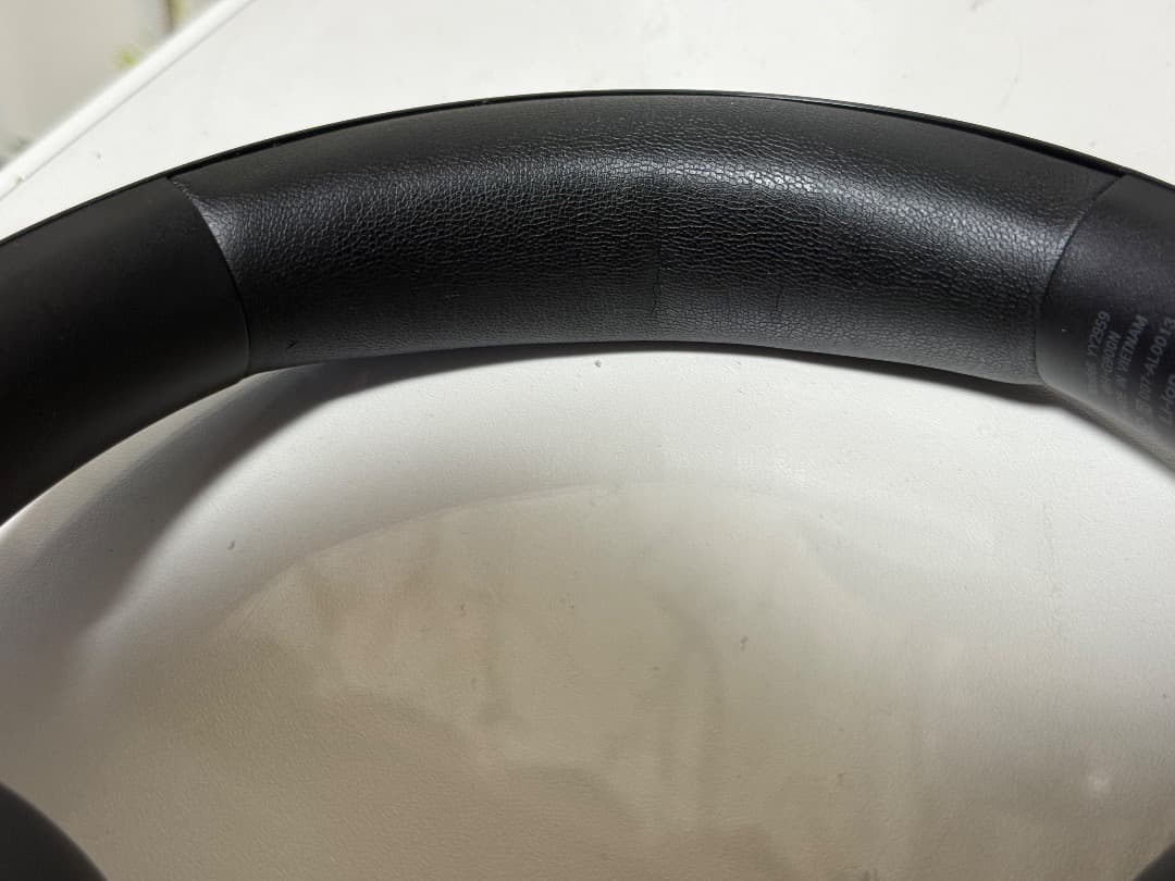 Sony ソニー Inzone H9 と Spigen ヘッドホンスタンド