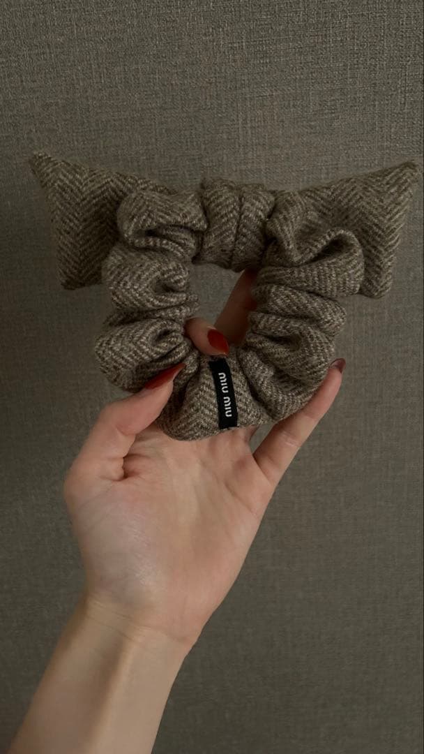 新品【未使用】miumiu シュシュ　ヘアアクセ