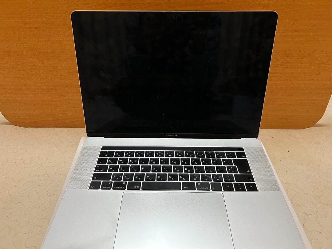 MacBook Pro 2019 Core i9 充電75回
