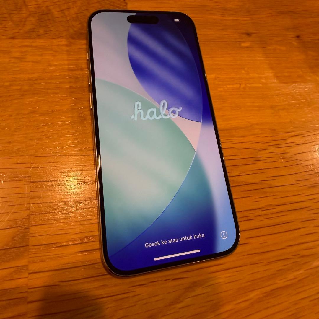 iPhone15pro 256gb ナチュラルチタニウム