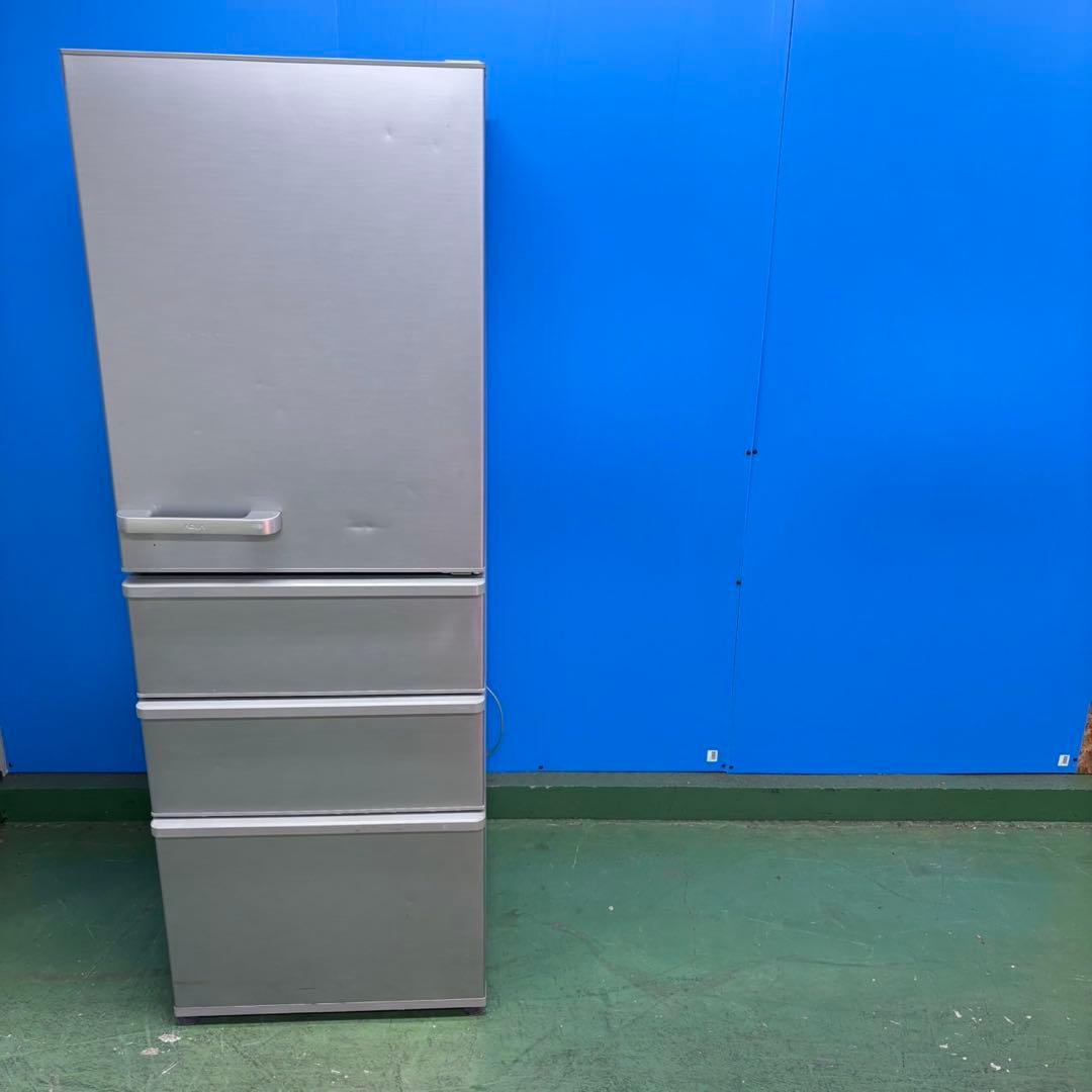 657 AQUA 大型冷蔵庫　300L強　小型　右開き　4ドア　真ん中野菜室