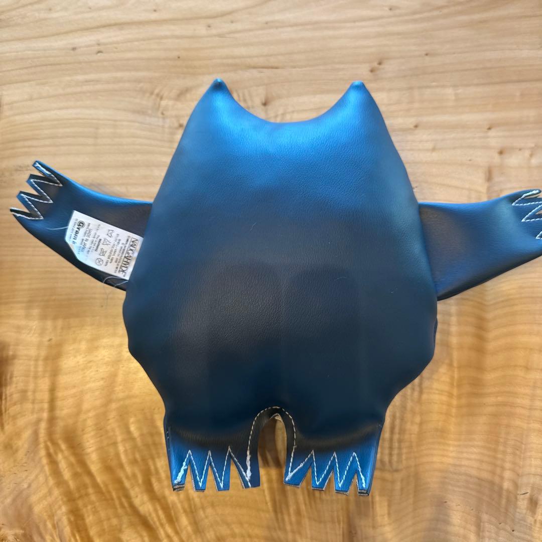 青いレザー製モンスター雑貨　NAUGAHYDE