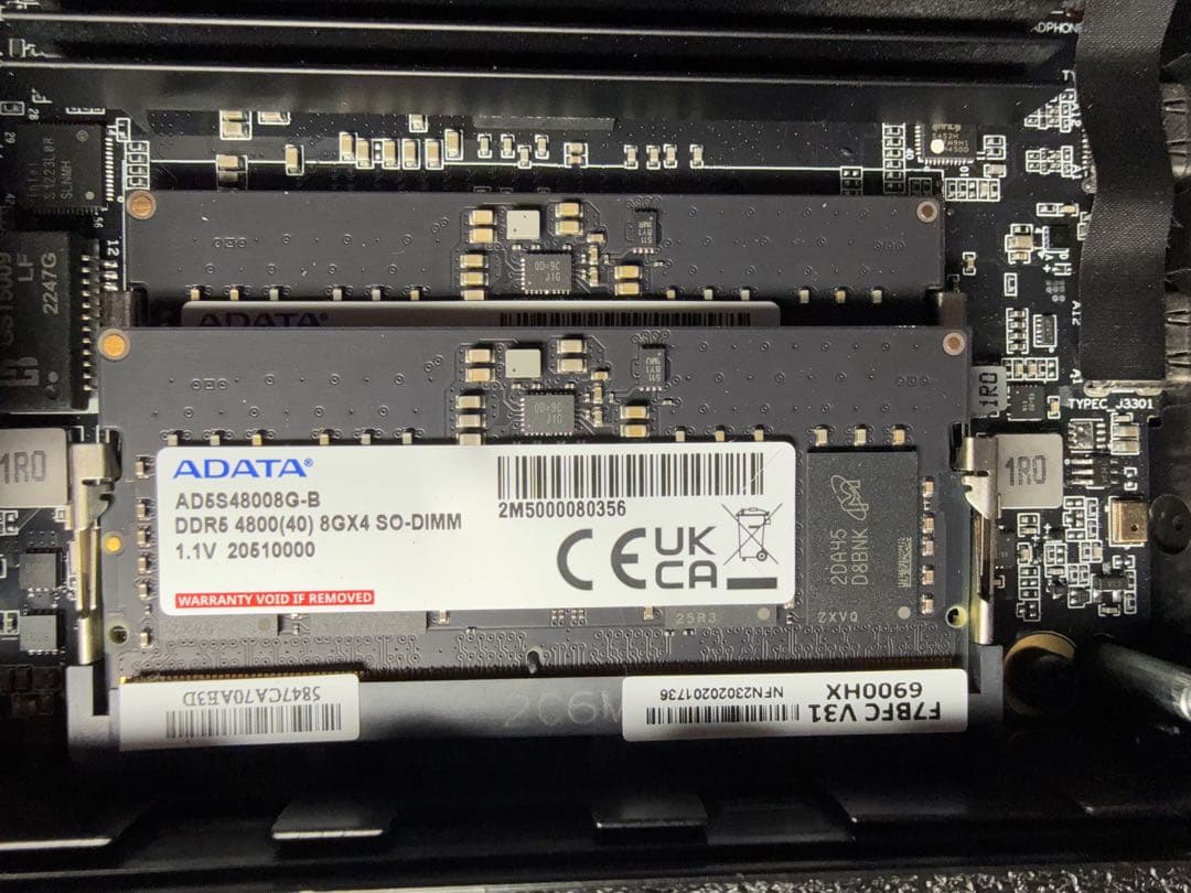 ミニPC MINISFORUM UM690 (Ryzen 9 6900HX)