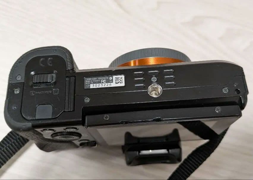 ぴ*☆様 SONY α7S ミラーレスカメラ バッテリー2個付き