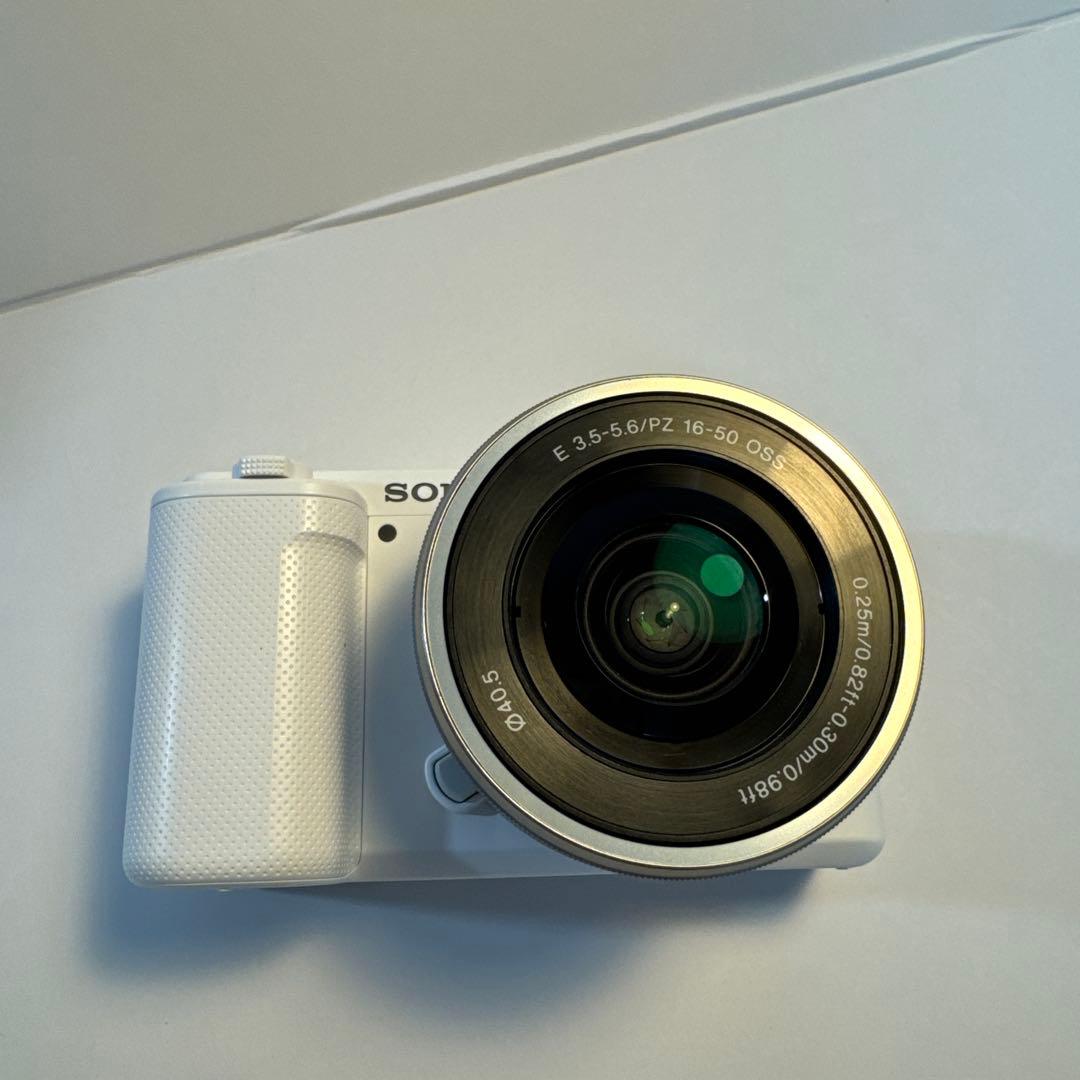 SONY ZV-E10L パワーズームレンズキット ホワイト バッテリー付 美品