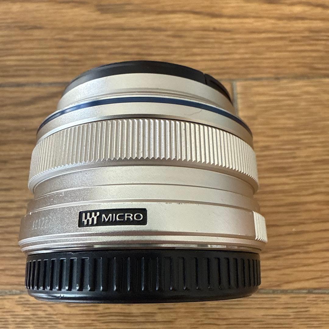 OLYMPUS M.ZUIKO DIGITAL 17mm F1.8 シルバー