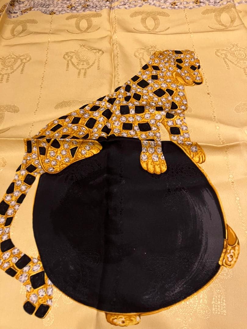 カルティエ パンテール シルク イタリア　ロゴ 大判スカーフ ストール