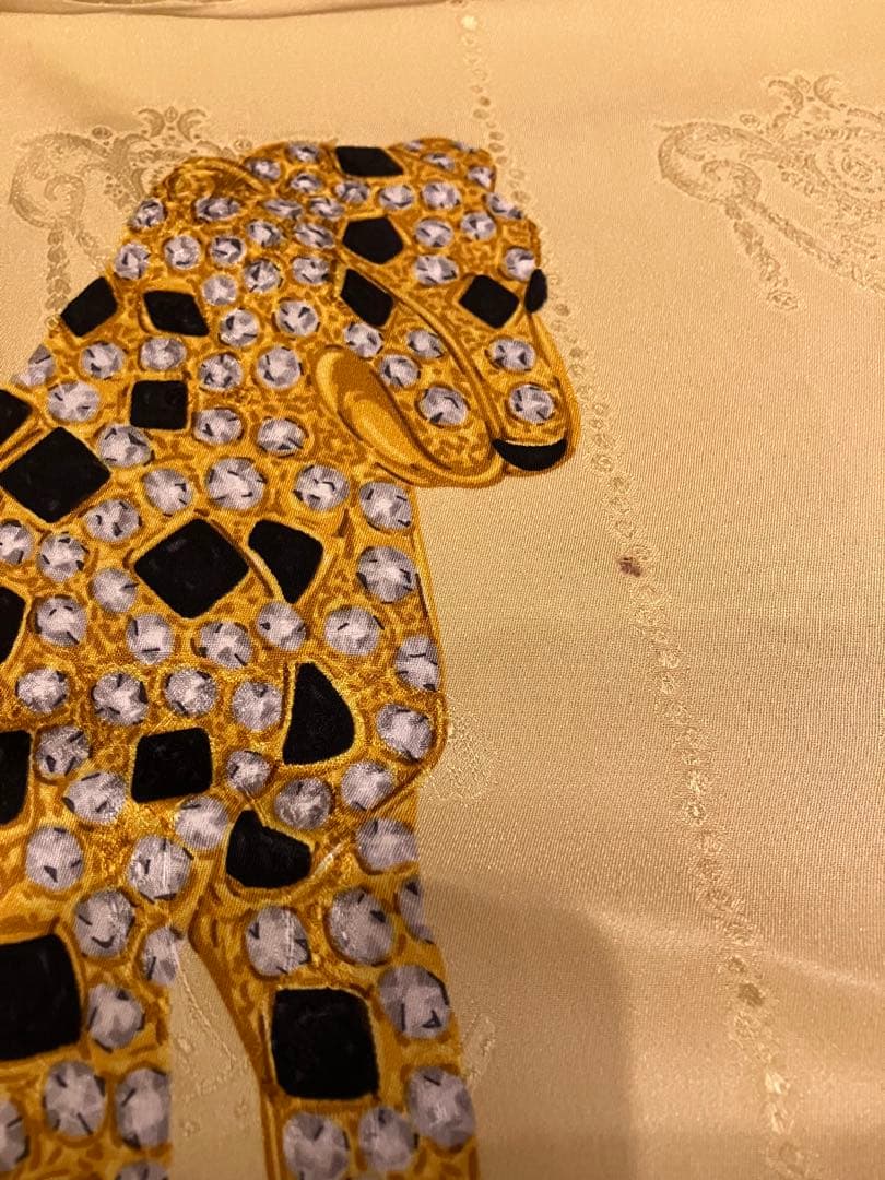 カルティエ パンテール シルク イタリア　ロゴ 大判スカーフ ストール