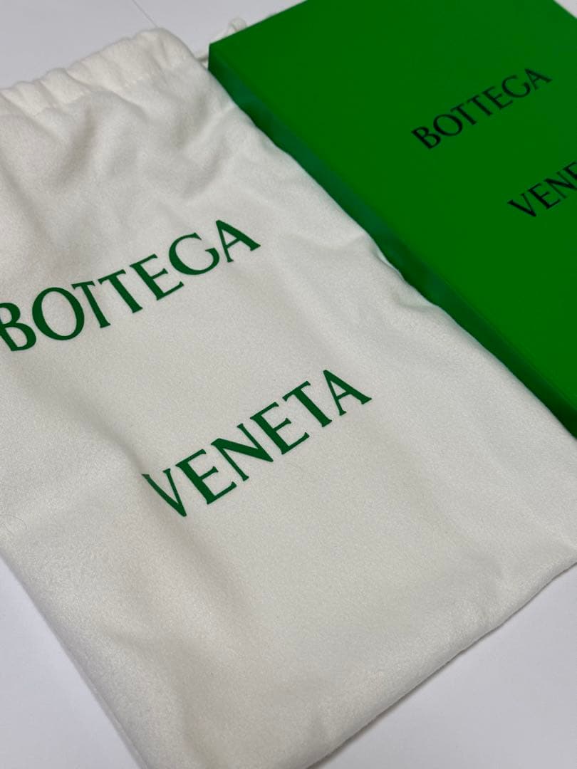 BOTTEGA VENETA イントレチャート パース付きロングウォレット