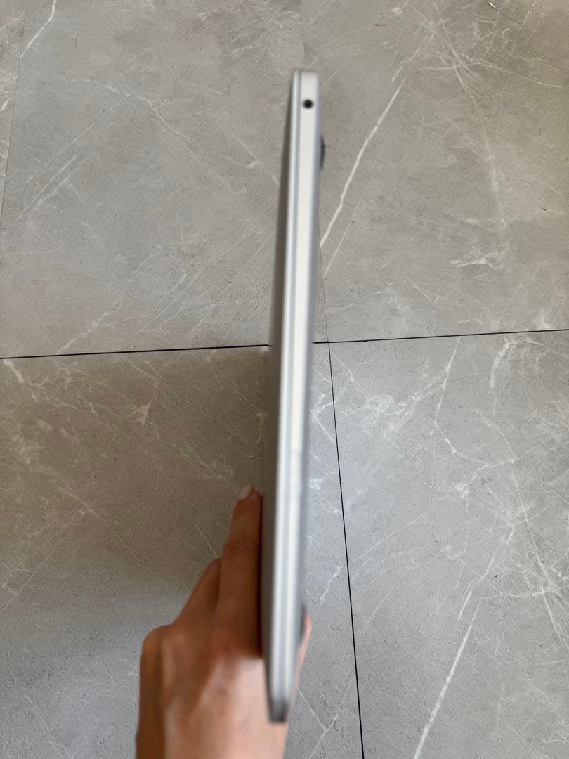 ジャンク品】MacBook Air A1932（2018年モデル）本体のみ