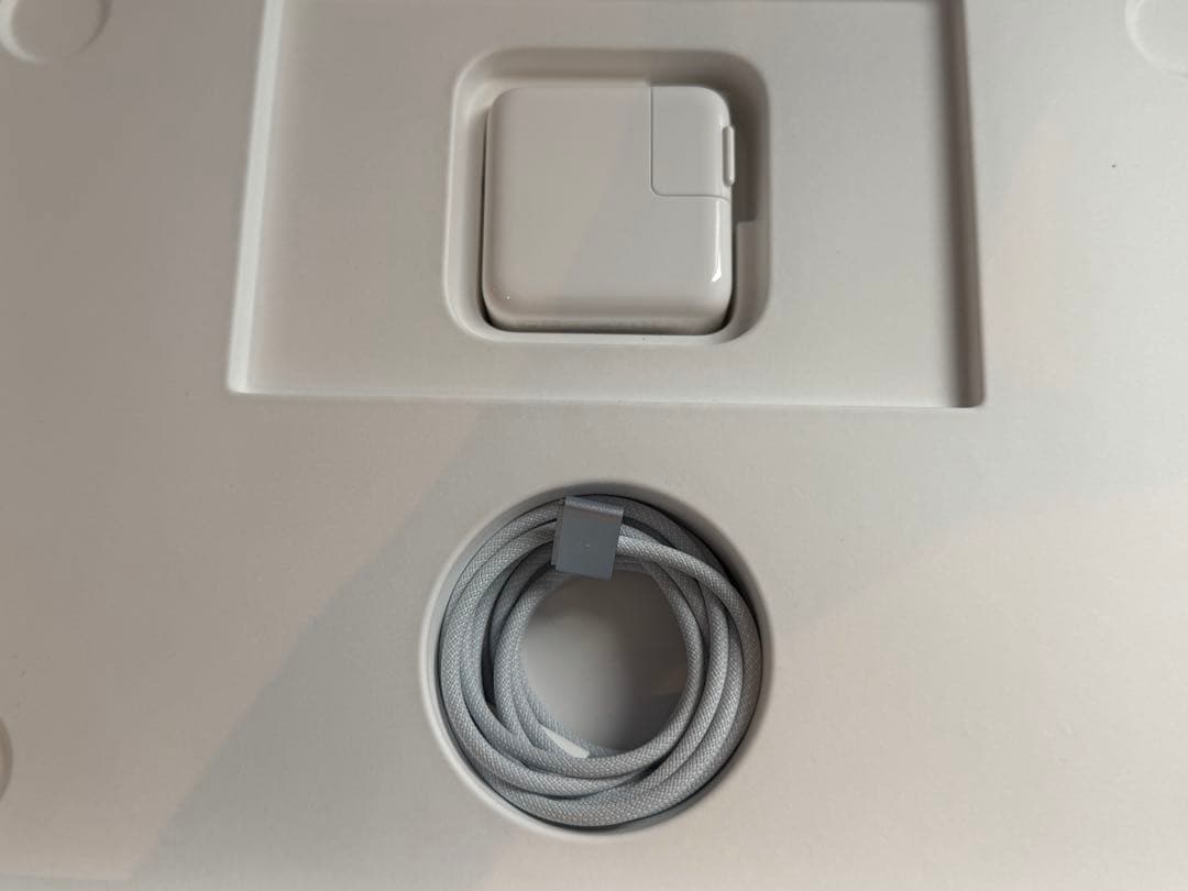 13インチMacBook Air10コアCPU8コアCPUApple M4チップ