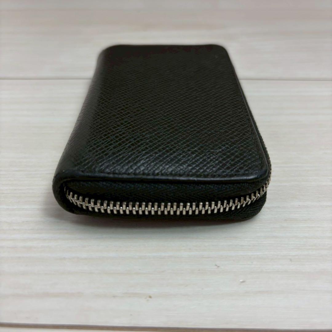 ルイヴィトン タイガ ジッピーパース ブラック ケース メンズ 本革