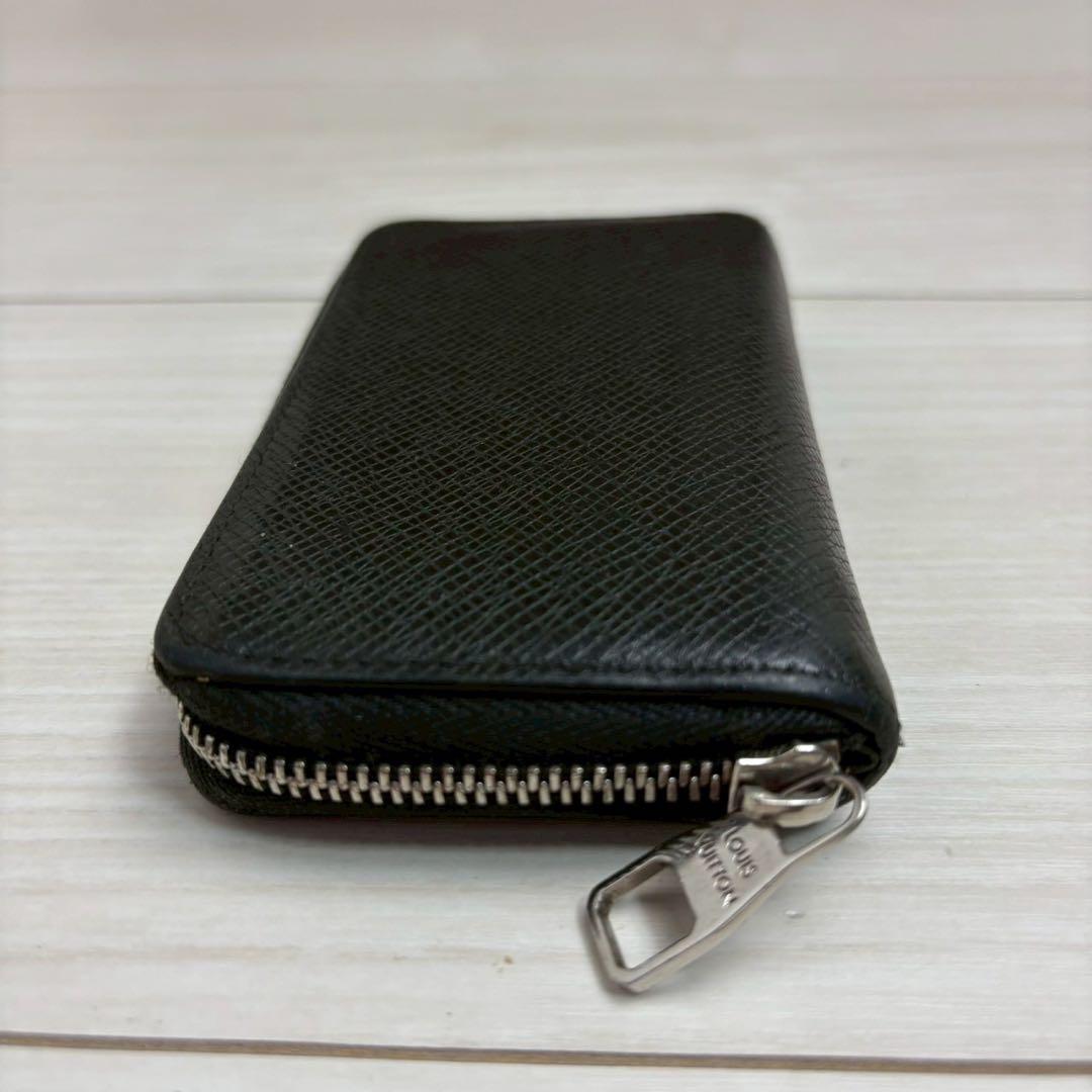 ルイヴィトン タイガ ジッピーパース ブラック ケース メンズ 本革