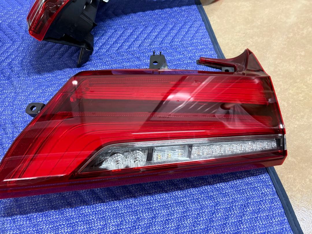 30アルファード後期　冷寒地　シーケンシャル　テールライト