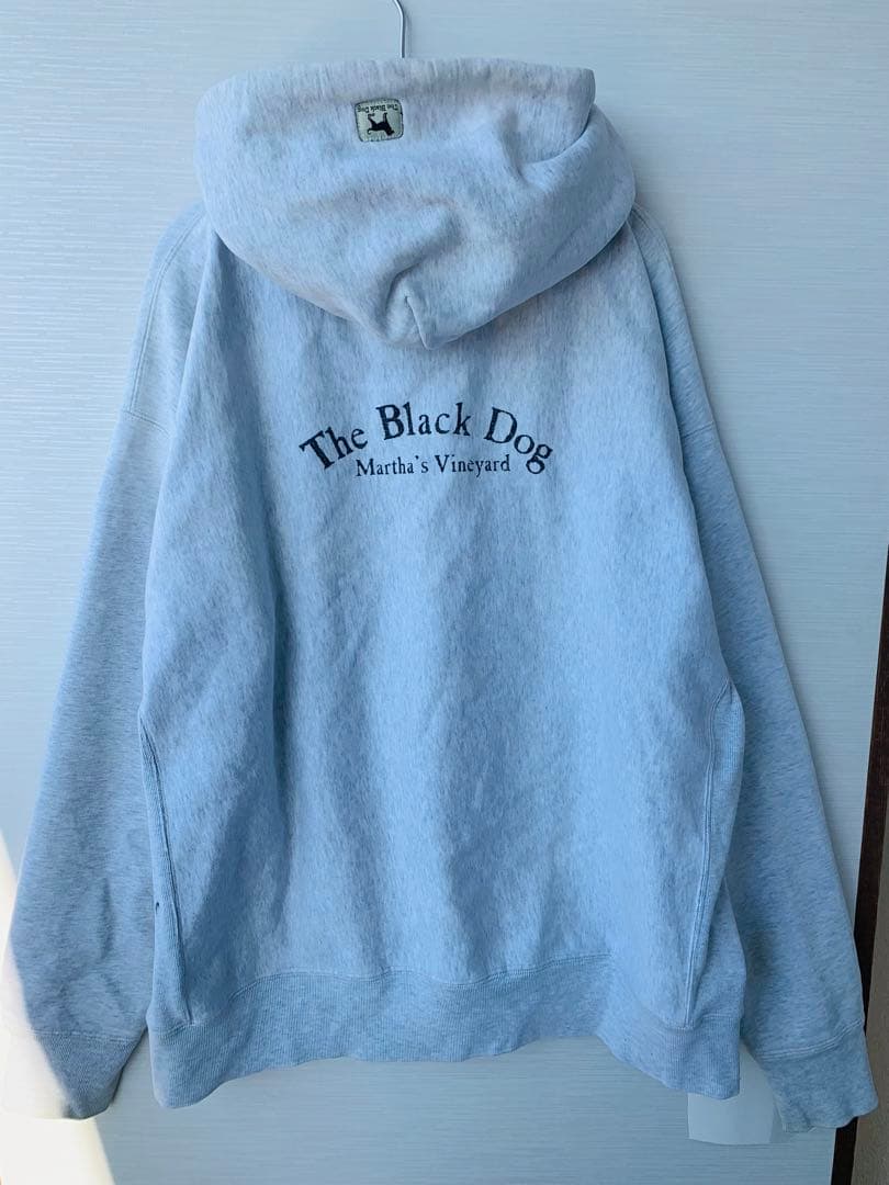 Black dogパーカー