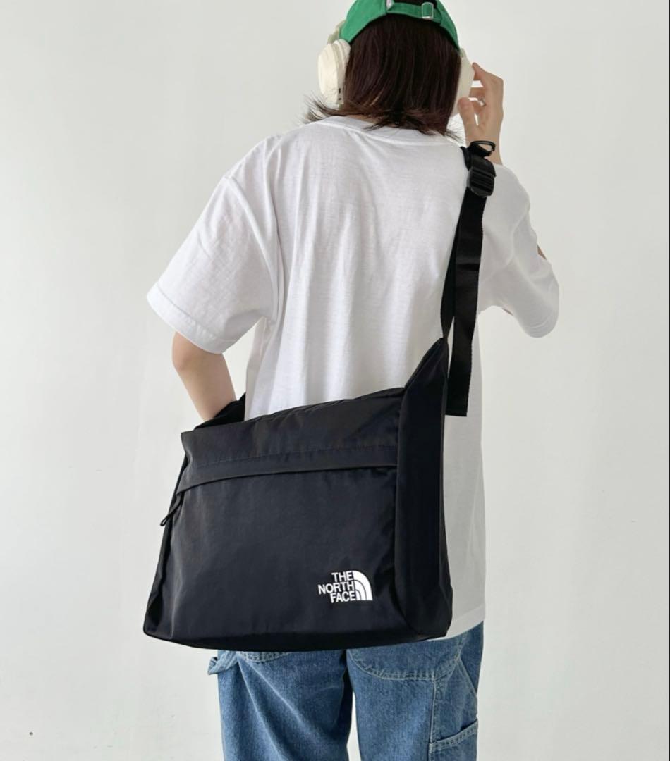 The North Face メッセンジャーバッグ ショルダーバック　　ブラック
