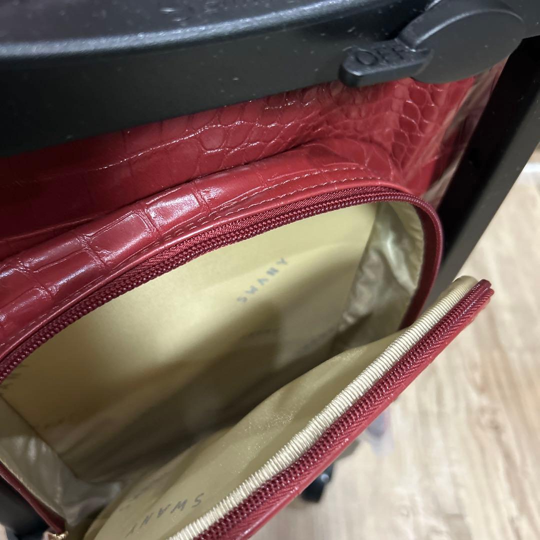 【新品未使用】スワニー トートキャリー クロコダイル型押し４輪ストッパー付レッド