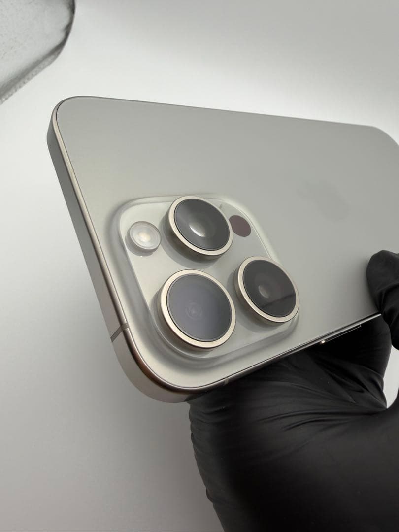 【美品】iPhone 15 Pro Max 256GB 国内版SIMフリー