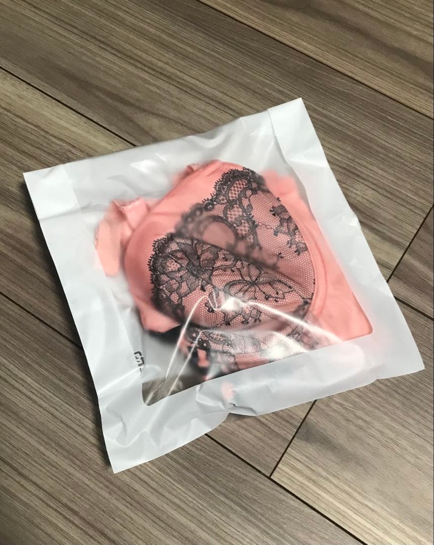 まるこさま専用　新品ブラジャーD75フラミンゴピンク