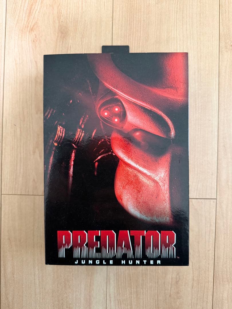 NECA Predator Jungle Hunter フィギュア