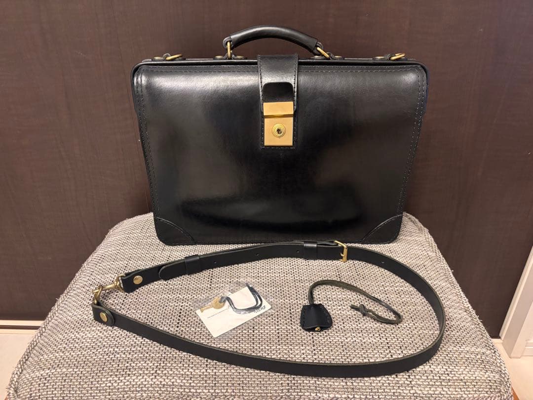 ヘルツ HERZ ビジネスバッグ ラティーゴ 牛革 ブラック 美品