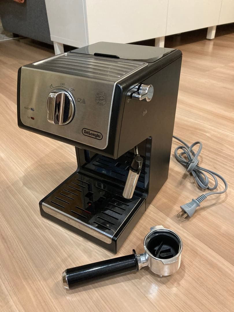 [未使用に近い] デロンギ(DeLonghi)エスプレッソマシンECP3220J