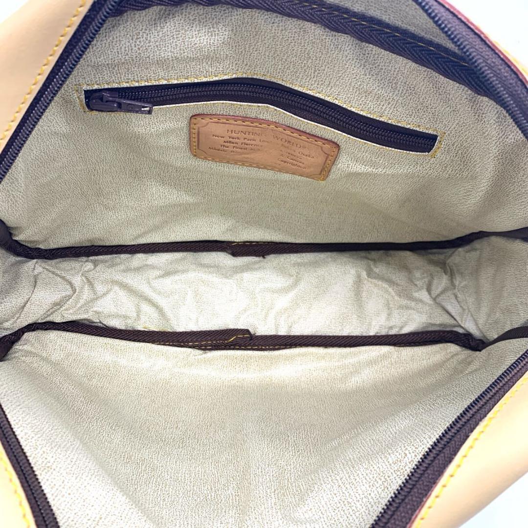 極美品　ハンティングワールド メッセンジャー　ショルダーバッグ　A4サイズ
