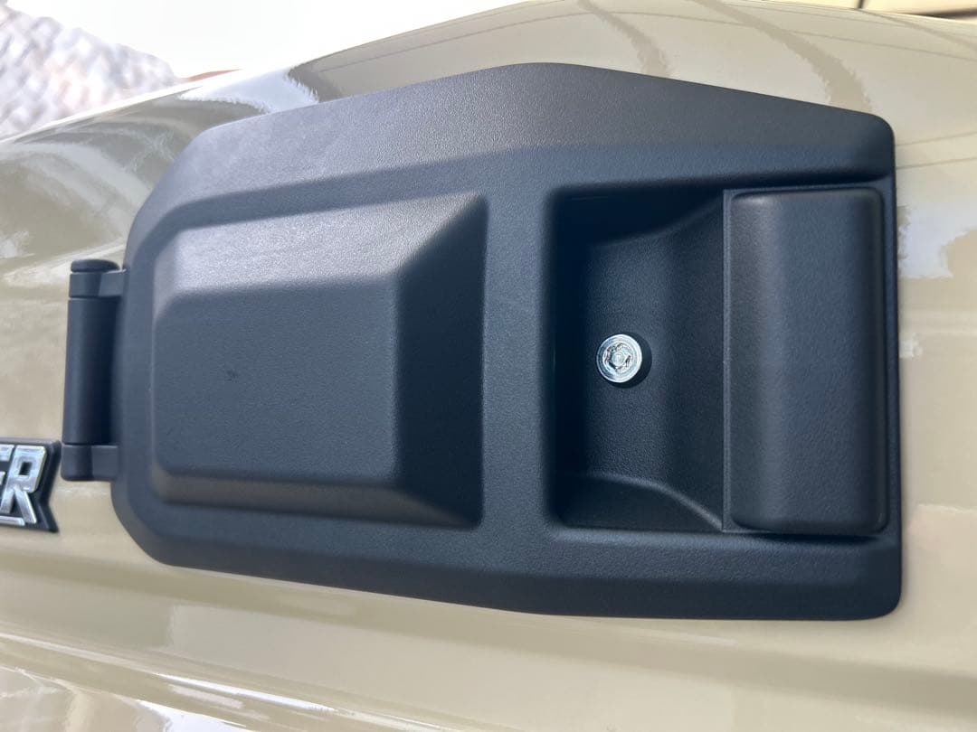 再再販ランクル70 GDJ76 セキュリティキー付リッドカバー　新型ランクル70