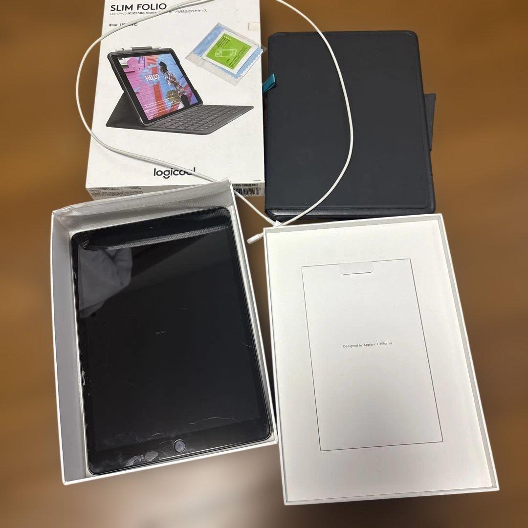iPad 第8世代 128GB WiFiモデル、ケース付き