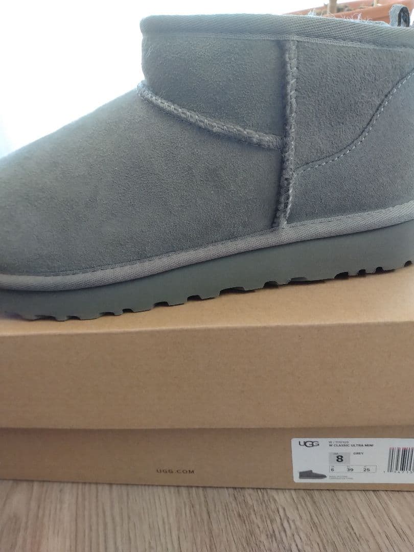 UGG　Classic Ultra Mini ブーツ