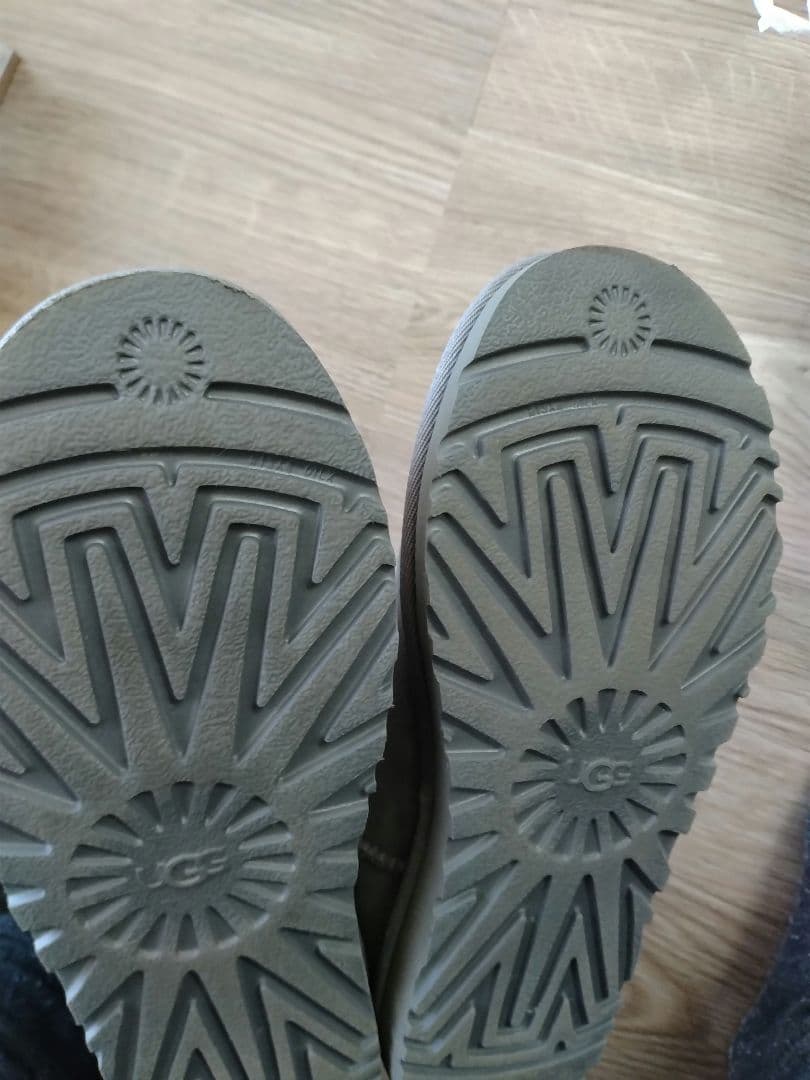 UGG　Classic Ultra Mini ブーツ