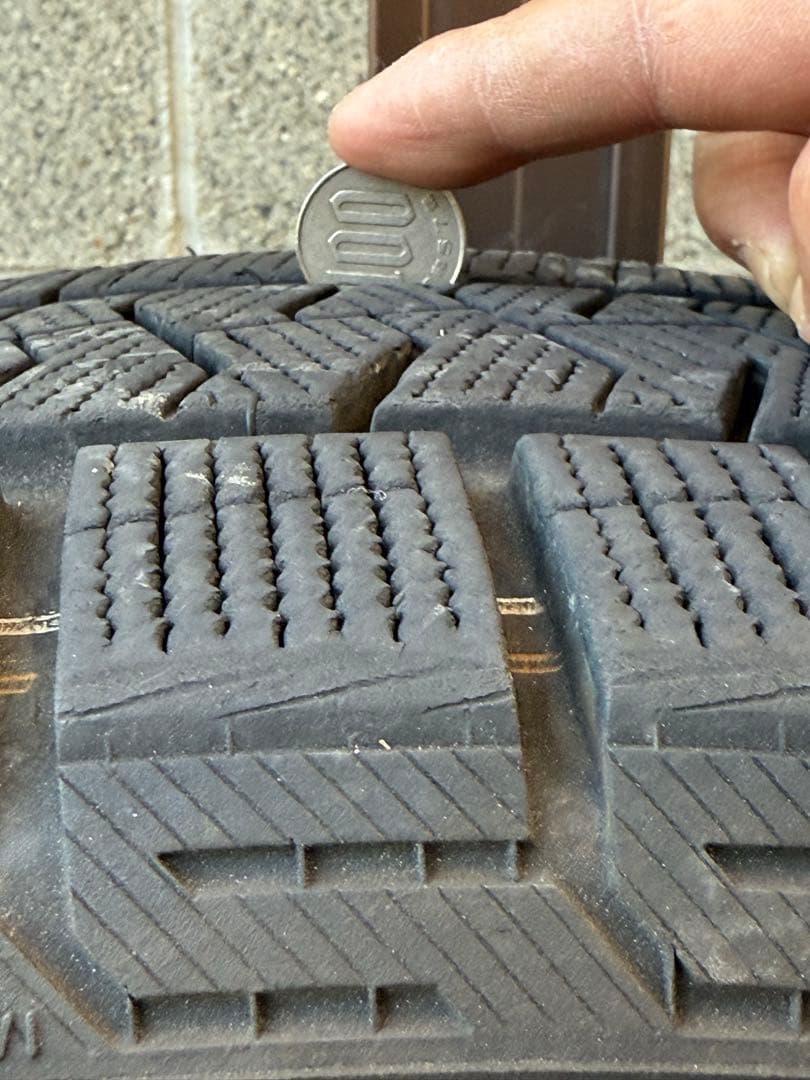 【専用】スタッドレス＋ホイール4本 215/65R16 ヴェゼル使用