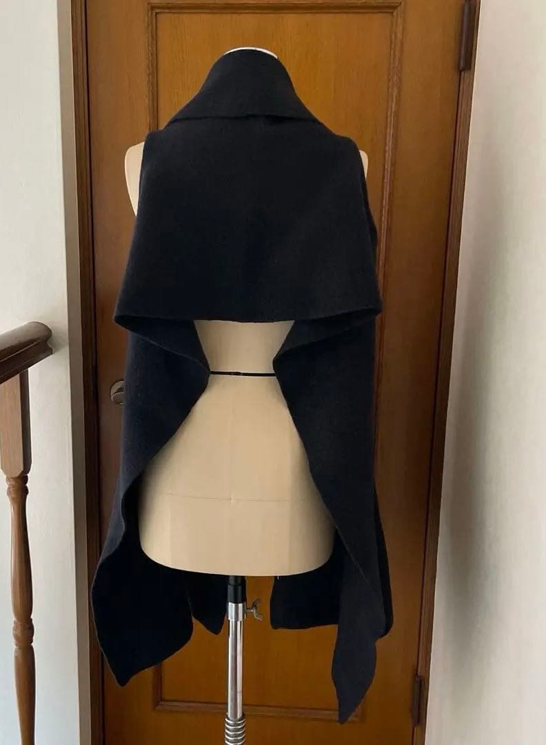 ザロウTHE ROWのニット　ジレ　ストールとしても