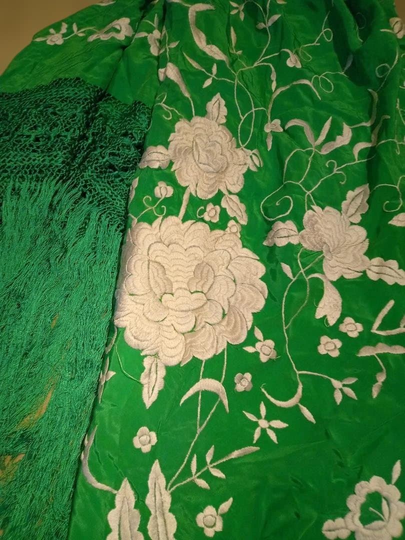 緑色 フラメンコ マントン