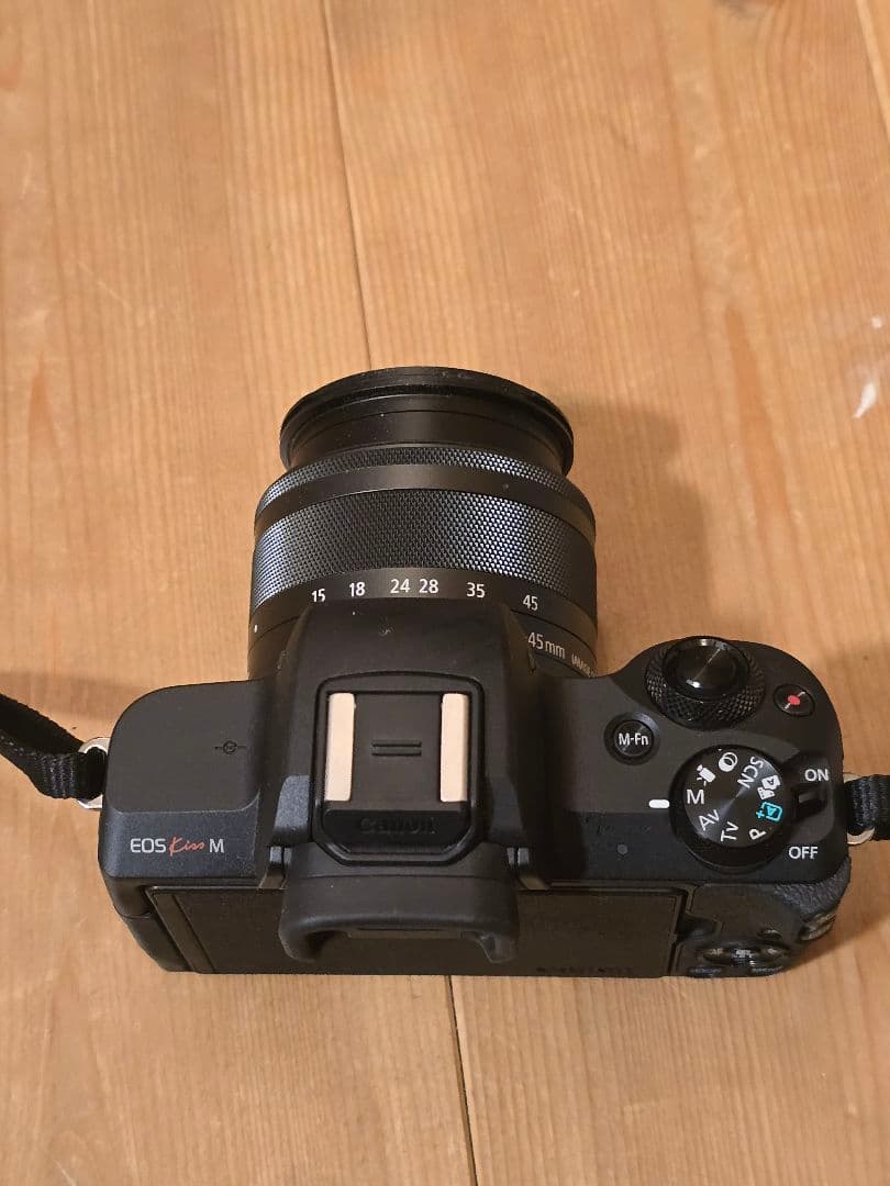 キャノン EOS Kiss m 美品！！レンズ付き
