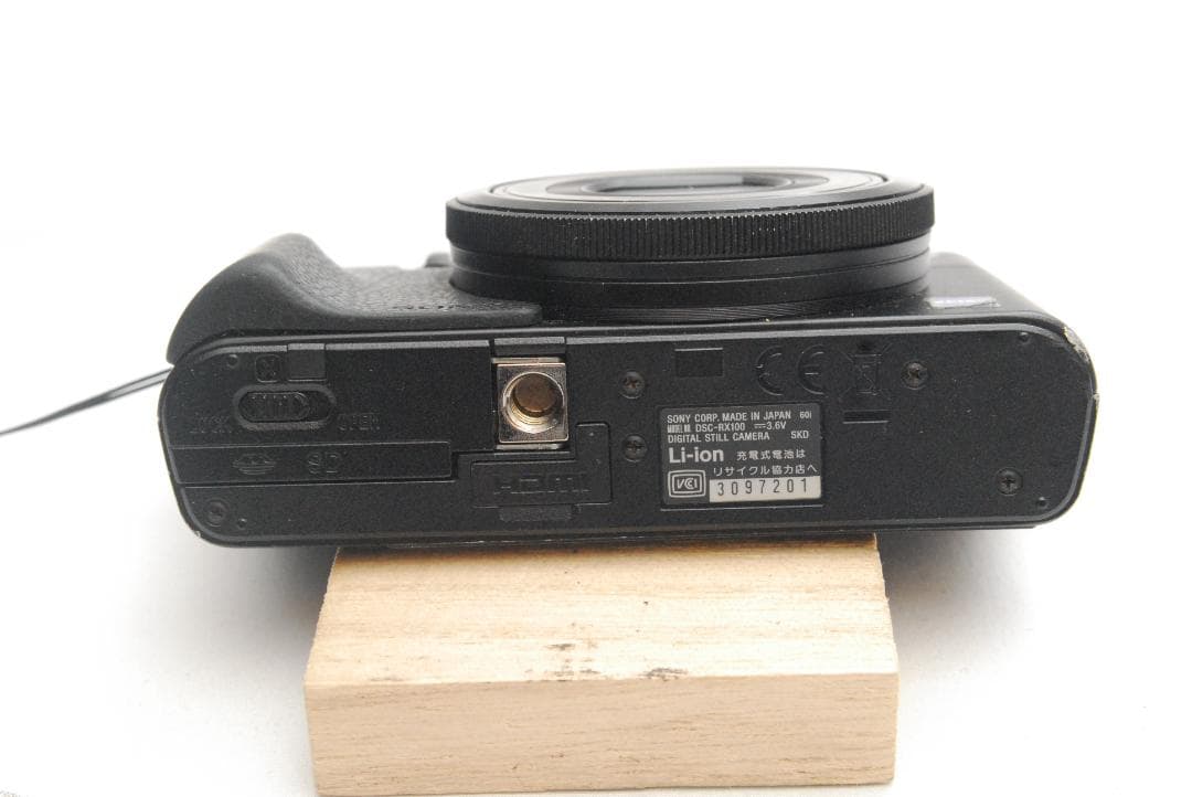 SONY CyberShot DSC-RX100 (良品）