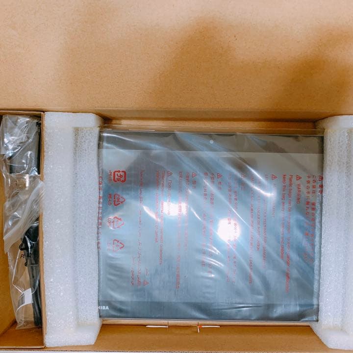 東芝　TOSHIBA タッチスクリーンタブレット